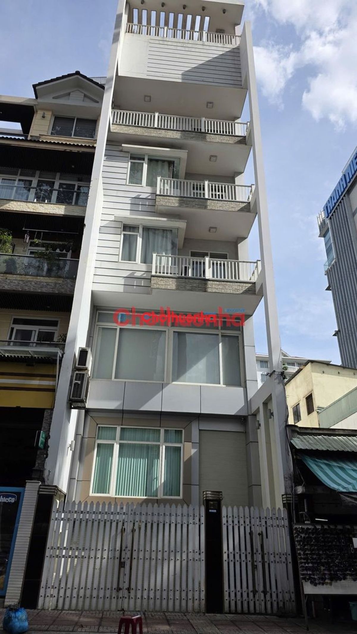 CHO THUÊ TOÀ NHÀ HỒ XUÂN HƯƠNG, QUẬN 3 - ĐỐI DIỆN NHÀ THI ĐẤU