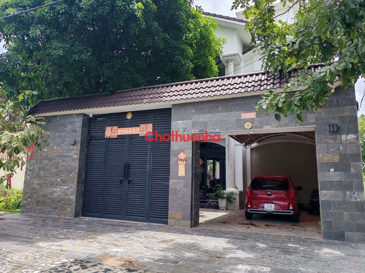 Cho thuê nhà nguyên căn 4PN + 4WC đường Nguyễn Văn Nghị Quận 8