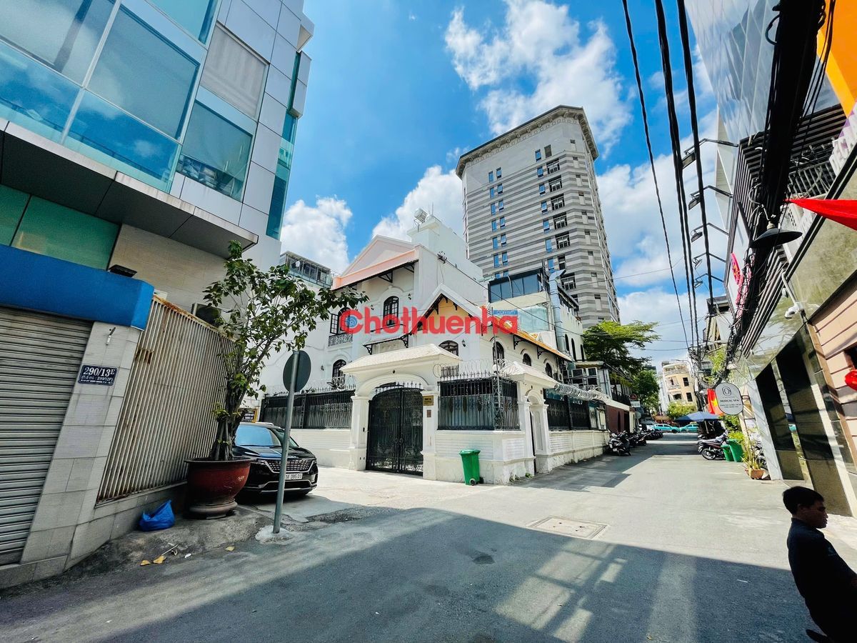 CHO THUÊ BIỆT THỰ ĐƯỜNG NAM KỲ KHỞI NGHĨA, QUẬN 3 - NGANG 14M - CÓ GARA OTO