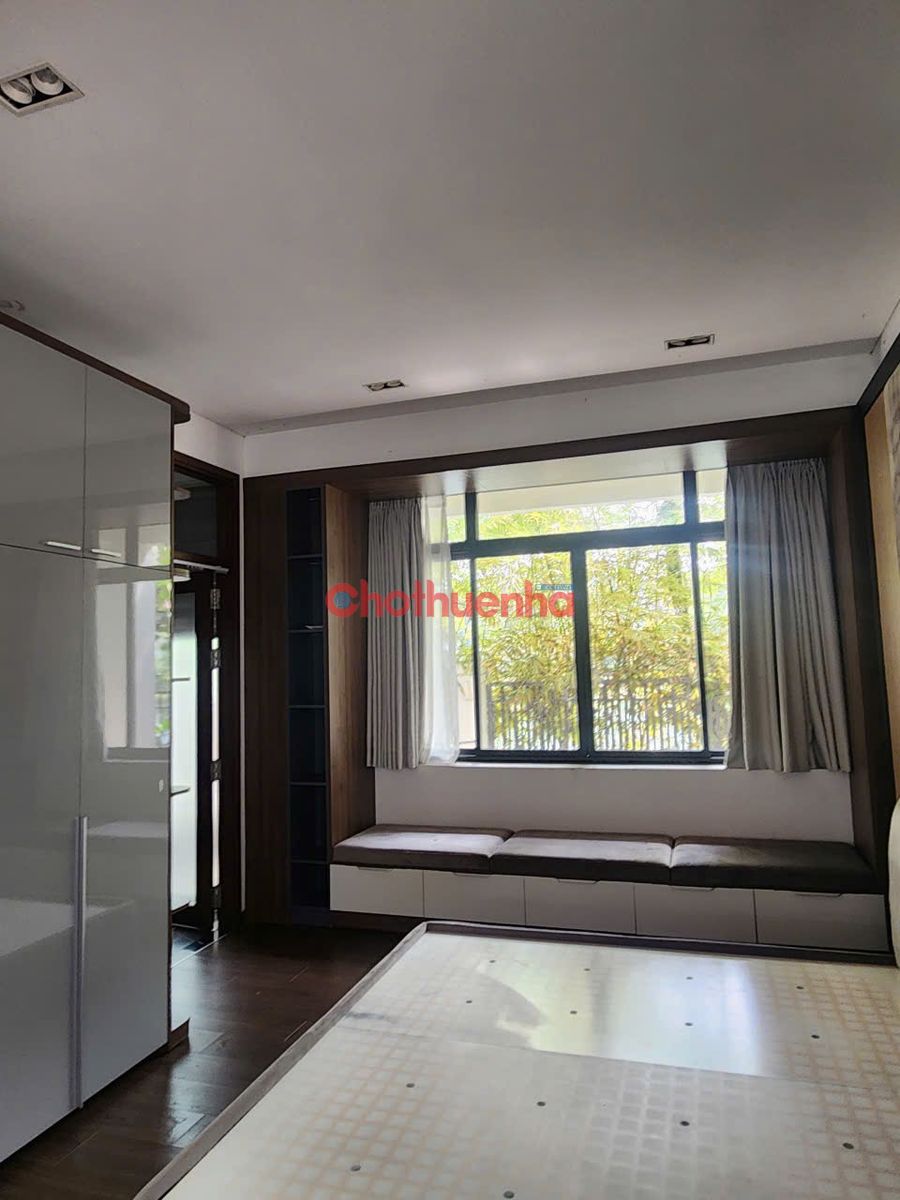 CHO THUÊ NHÀ MẶT TIỀN ĐƯỜNG SỐ 5 , Quận 2 - DT 8x22  KDC LAKEVIEW 