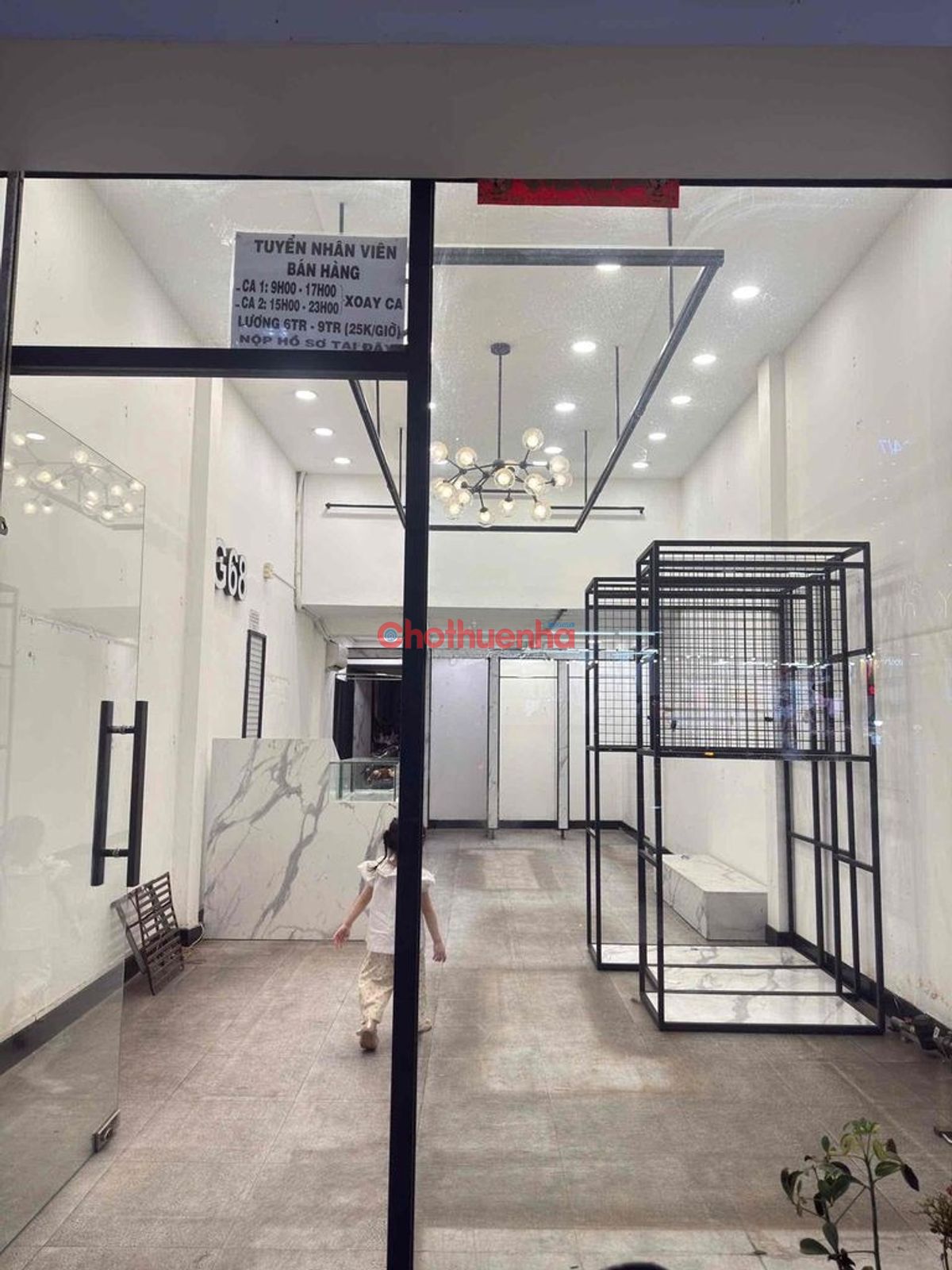 CHO THUÊ NHÀ MẶT TIỀN NGUYỄN TRÃI, PHƯỜNG 2, QUẬN 5