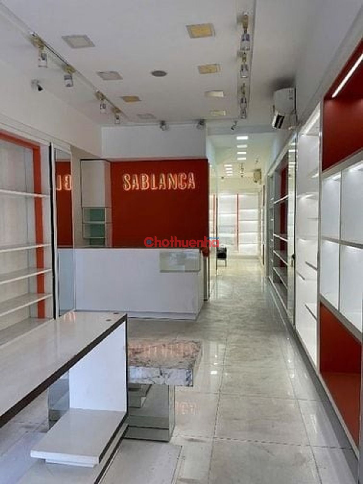 Cho thuê nhà mặt tiền đường Nguyễn Oanh, Quận Gò Vấp, tuyến đường lớn.