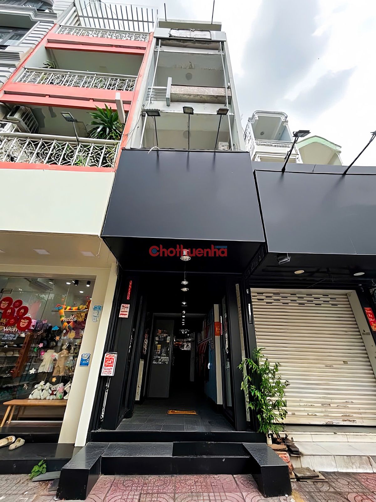 CHO THUÊ NHÀ MẶT TIỀN KINH DOANH ĐƯỜNG LÊ VĂN SỸ - QUẬN 3 - DT 3X15