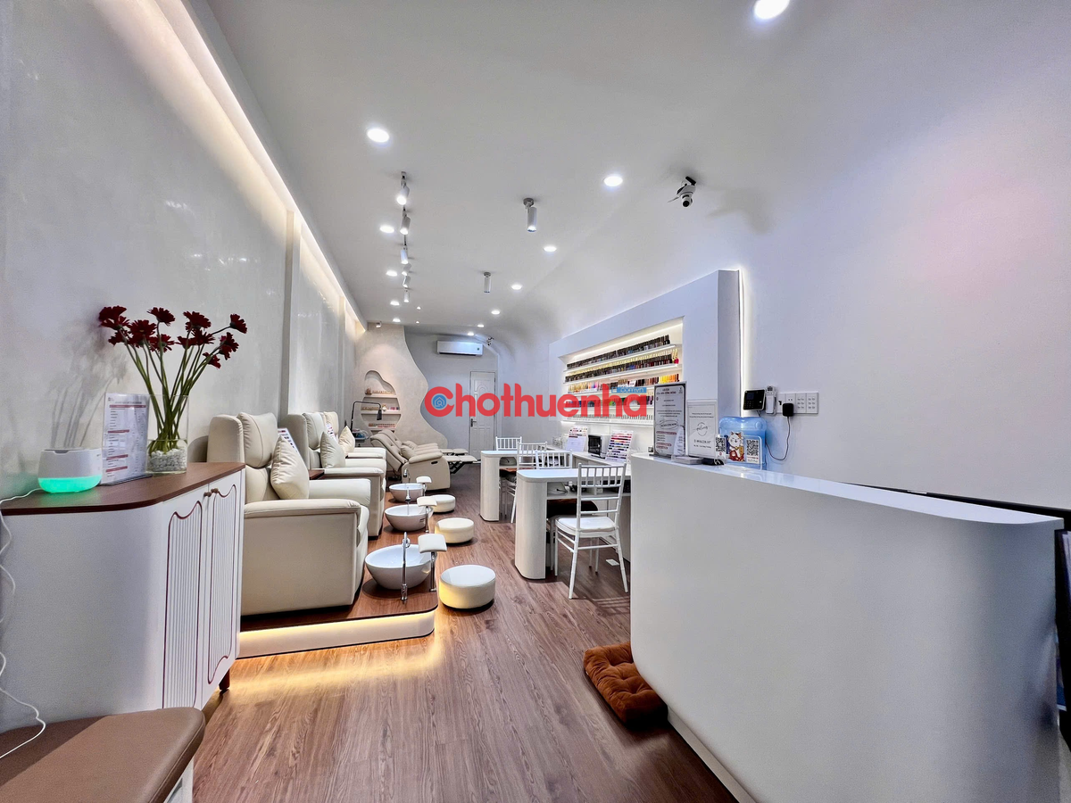 Cho thuê nhà mặt tiền đường Lê Văn Sỹ, Phường 10, Quận Phú Nhuận 