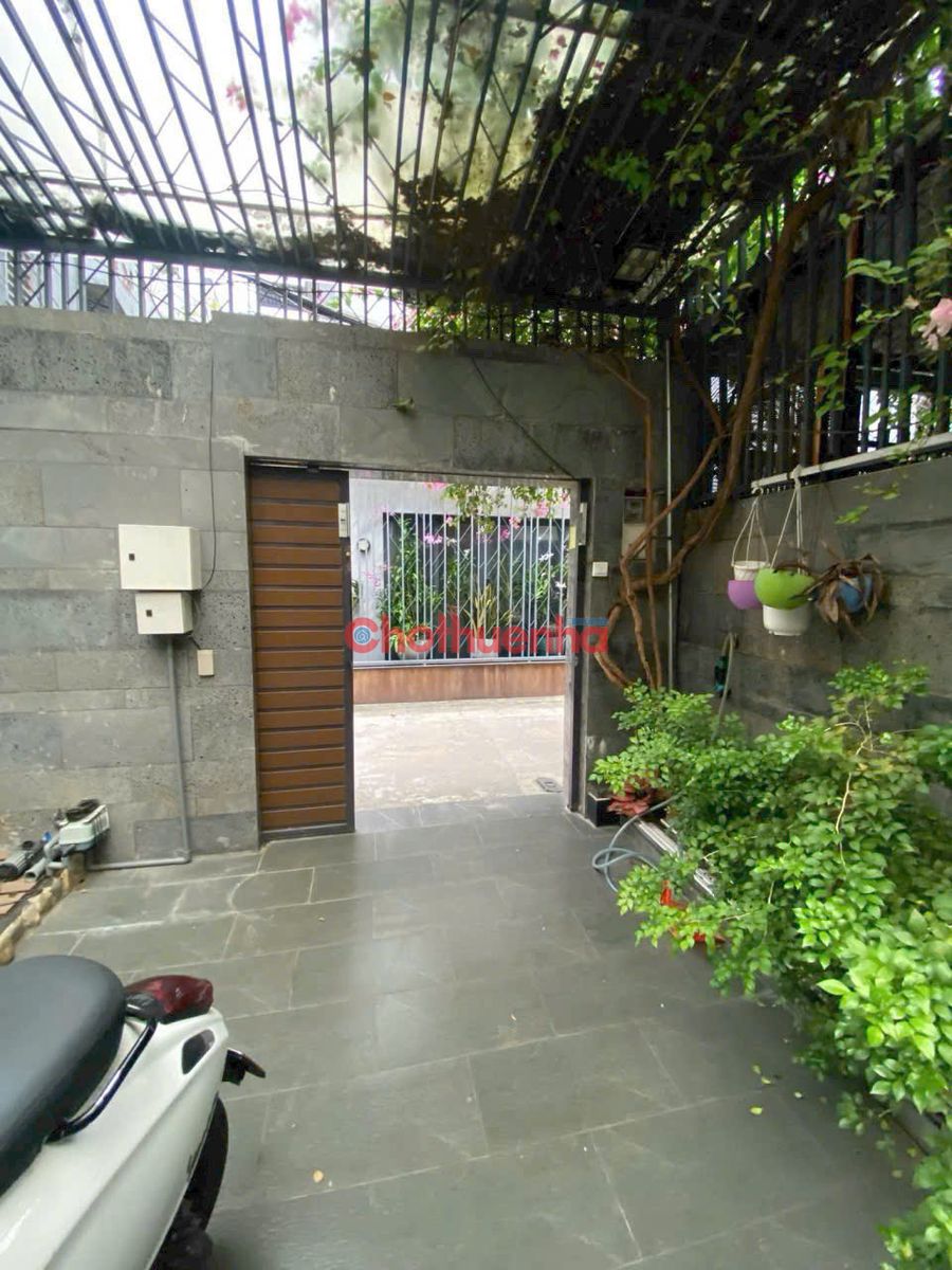 CHO THUÊ NHÀ NGUYÊN CĂN ĐƯỜNG NHIÊU TỨ, QUẬN PHÚ NHUẬN - DT : 6X20