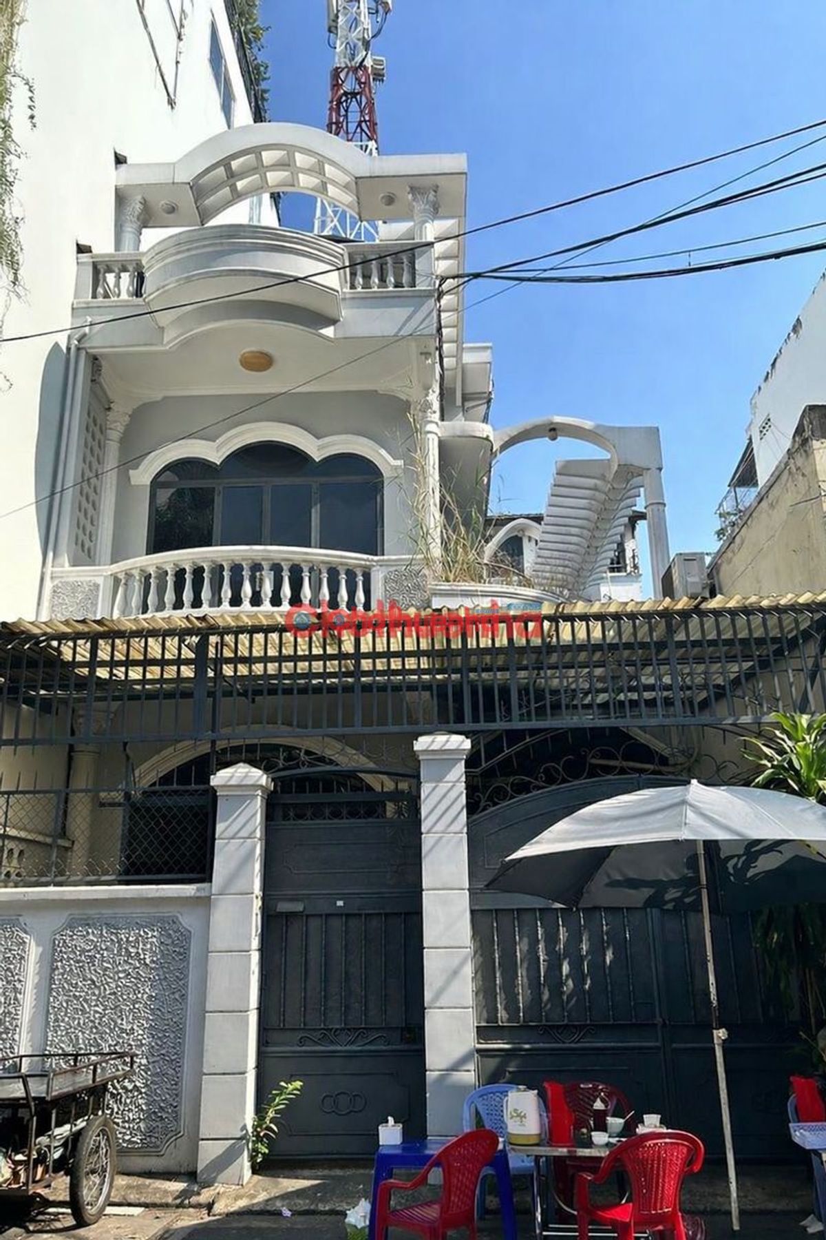 CHO THUÊ NHÀ NGUYÊN CĂN NGUYỄN THÁI BÌNH - GIÁP SÂN BAY - DTSD 320M2