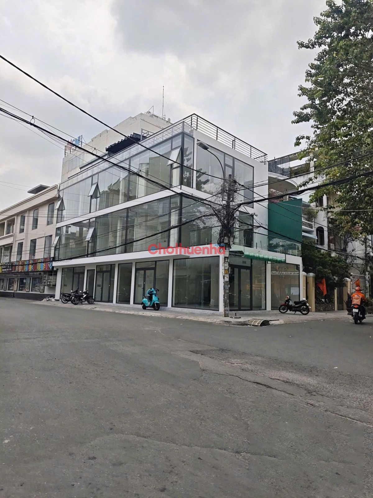 CHO THUÊ NHÀ MẶT TIỀN Nguyễn Gia Trí và Võ Oanh, Bình Thạnh