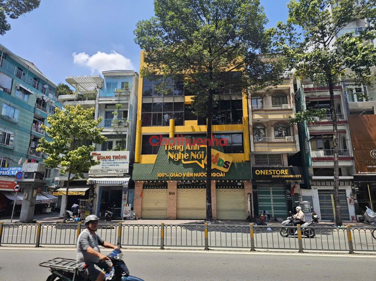 Cho thuê tòa nhà mặt tiền 1044 – 1048 đường 3/2, Quận 1,  Ngang 11.5m dài 20m
