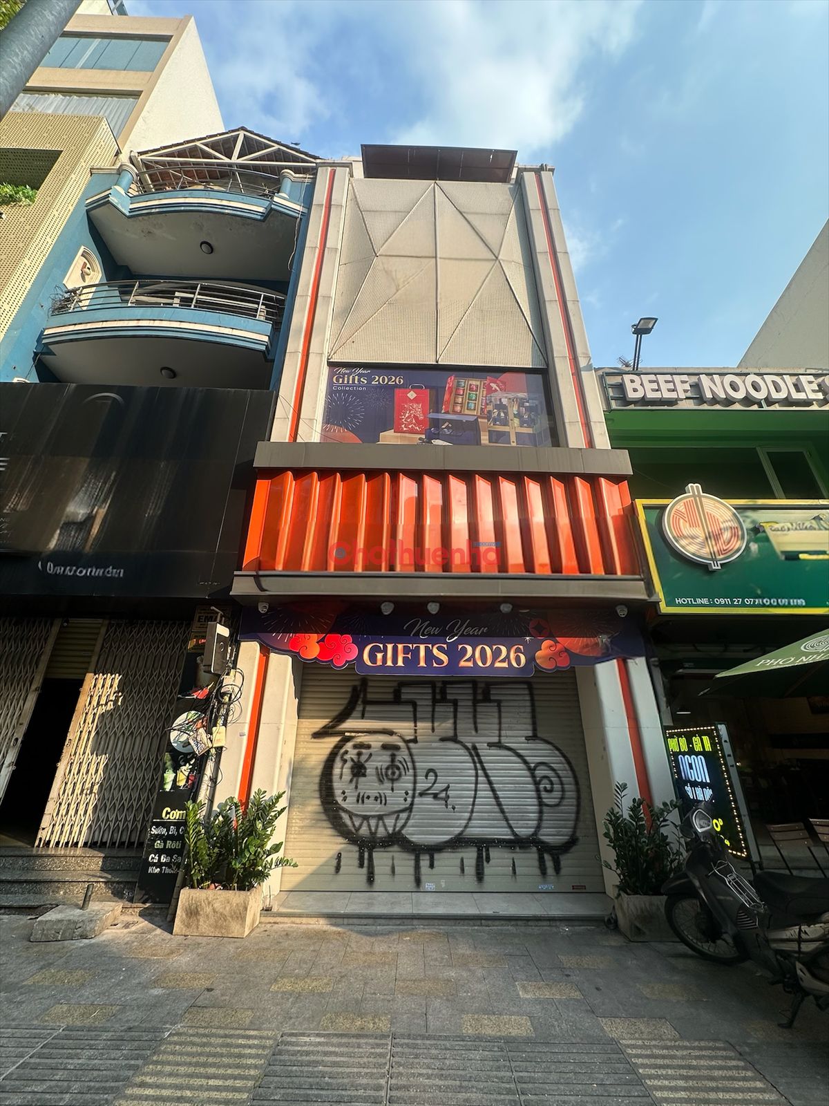 CHO THUÊ NHÀ MẶT TIỀN NGUYỄN CÔNG TRỨ, QUẬN 1