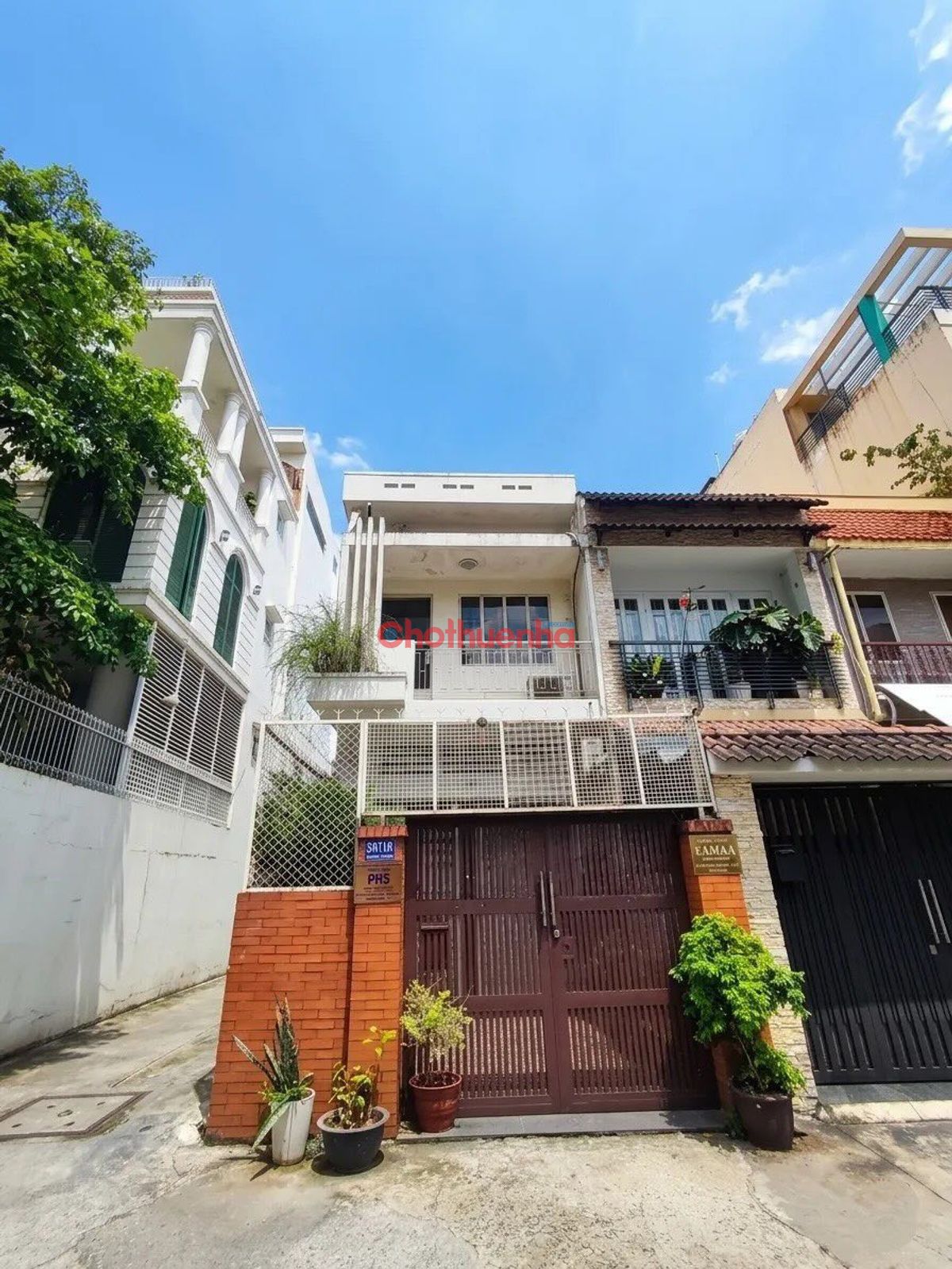Cho thuê nhà nguyên căn đường Trần Khắc Chân, phường Tân Định, hẻm xe hơi, diện tích 4x26m