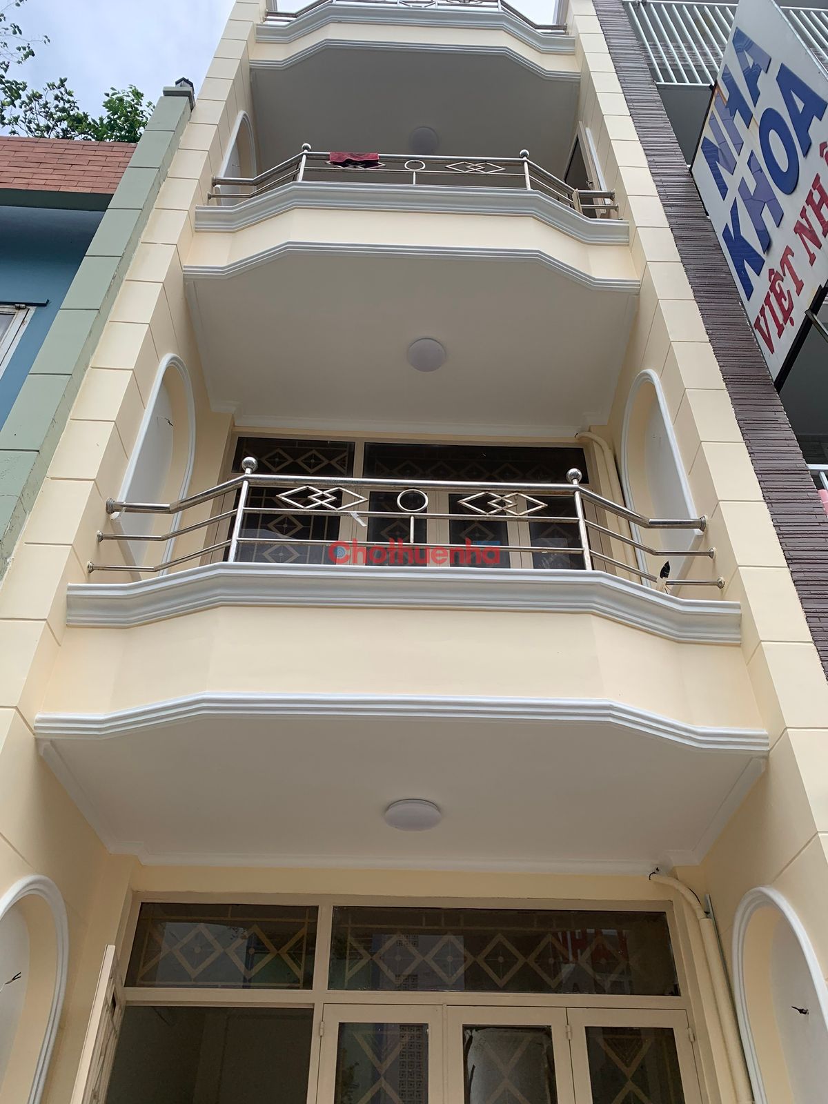 CHO THUÊ NHÀ MẶT TIỀN BÀ HẠT, QUẬN 10. GẦN NGÃ 4 NGUYỄN TRI PHƯƠNG