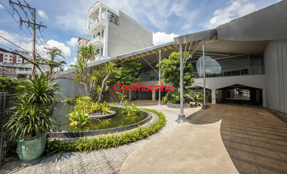 Cho thuê nguyên căn hoặc mặt bằng kinh doanh  11 Nguyễn Tư Giản, Quận Gò Vấp, 1000m2 