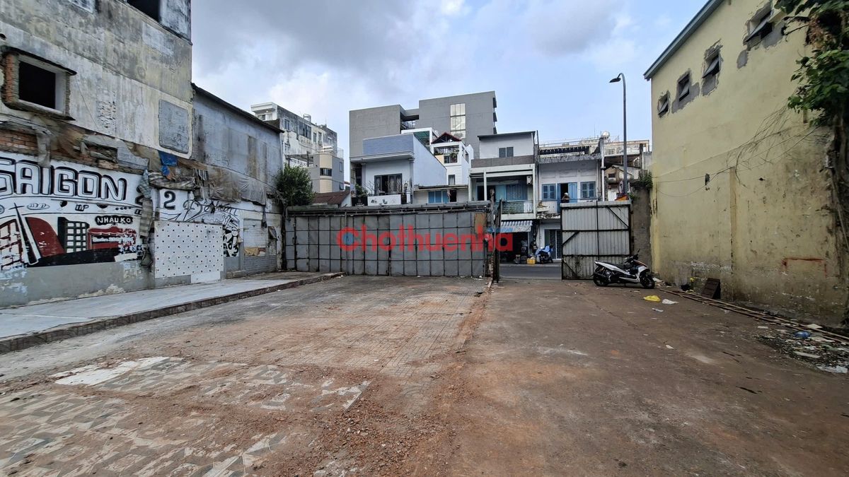 CHO THUÊ ĐẤT MẶT TIỀN SỐ 1  Đề Thám, Phường Cô Giang, Quận 1, 1050m2
