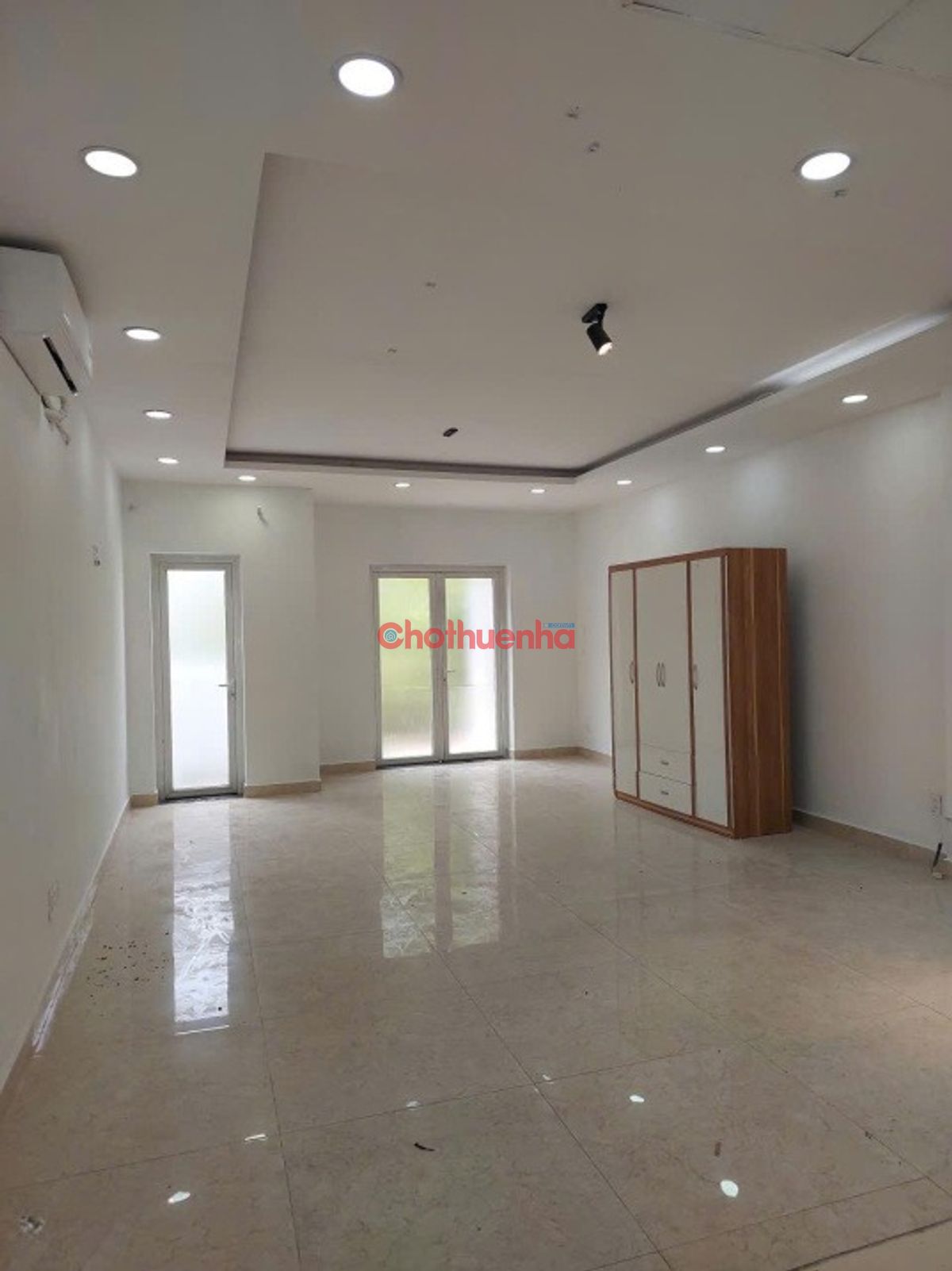 Cho thuê nhà mặt tiền đường số 7, khu Cityland, Gò Vấp, 7PN + 4WC
