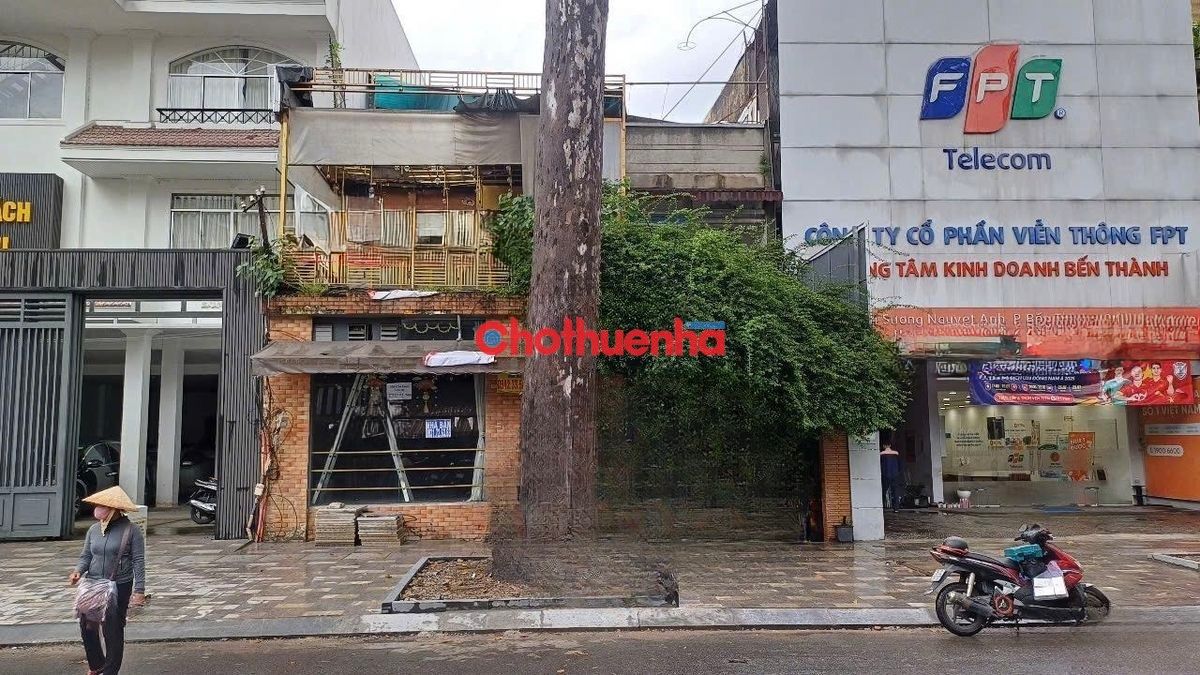 CHO THUÊ NHÀ MẶT TIỀN KINH DOANH ĐƯỜNG SƯƠNG NGUYỆT ÁNH , QUẬN 1 - DTXD 700M