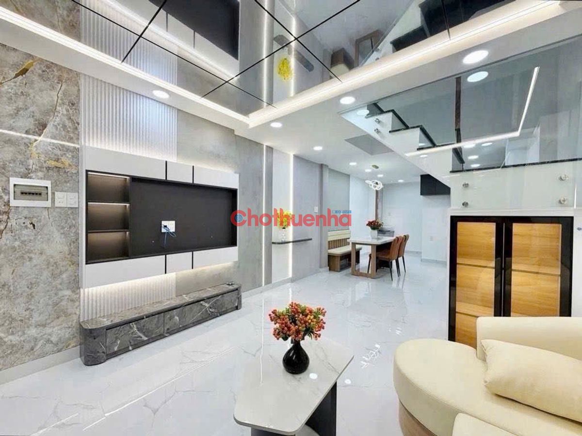 Mặt tiền Hoàng Văn Thụ, Phường 9, Phú Nhuận Diện tích: 3.5 x 