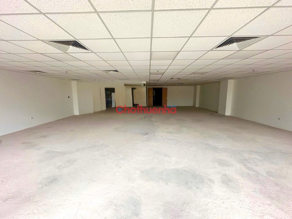 CHO THUÊ TÒA NHÀ ĐƯỜNG 24 NGUYỄN THỊ NGHĨA, QUẬN 1