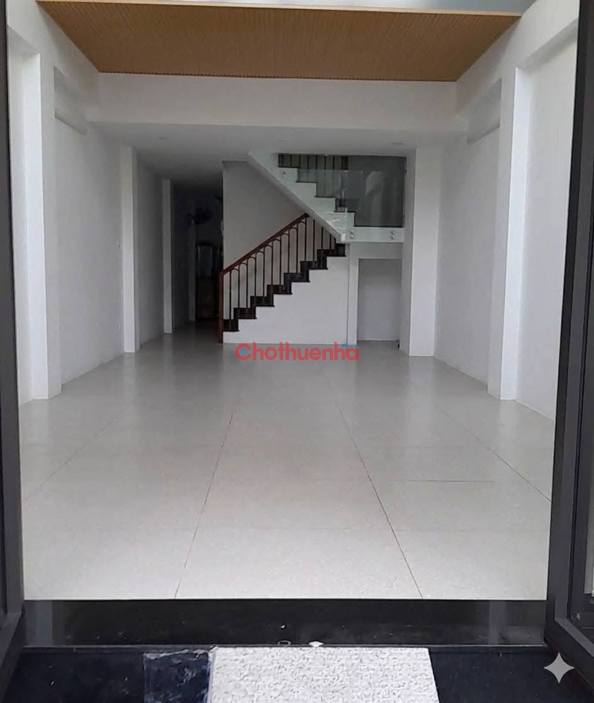 Cho Thuê Mặt bằng spa/văn phòng, có thang máy – thuận tiện đón khách