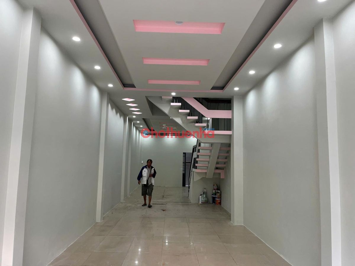 CHO THUÊ NHÀ MẶT TIỀN ĐƯỜNG LÝ THƯỜNG KIỆT - 4 TẦNG 