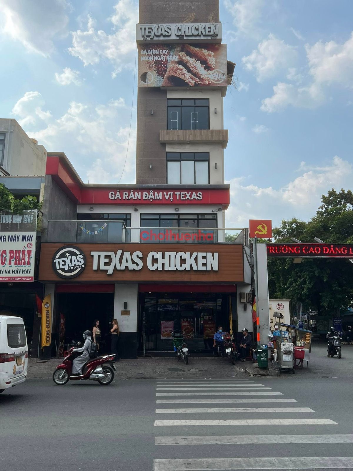 Cho thuê mặt bằng kinh doanh tại 392 - 394 Hoàng Văn Thụ, Phường 4, Quận Tân Bình. 