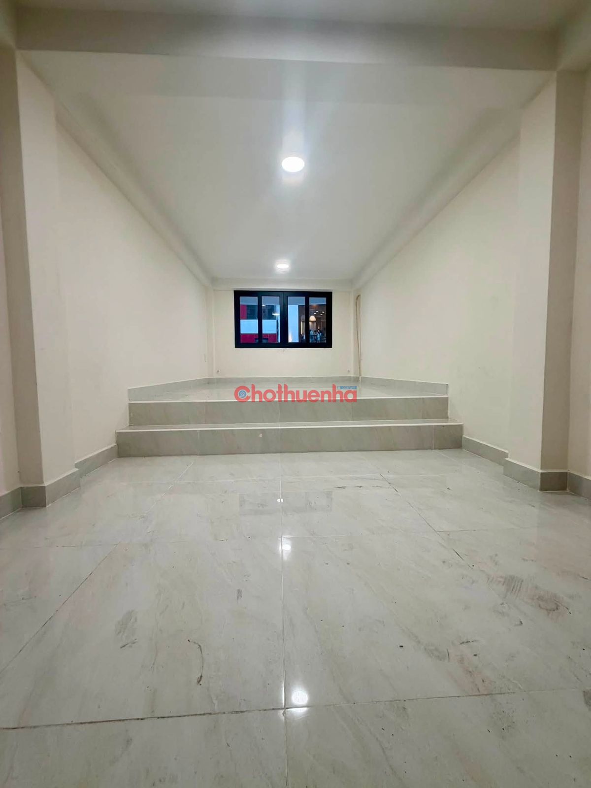 Cho thuê nhà nguyên căn tại mặt tiền đường Nguyễn Đình Chiểu -  trệt 3 lầu