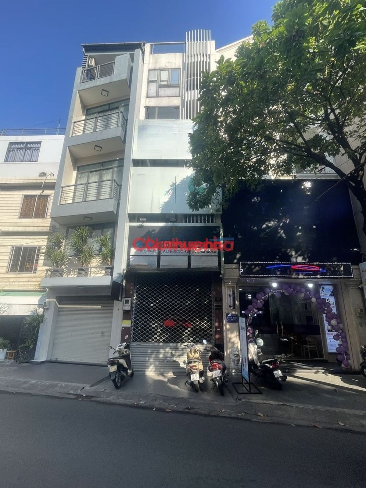 Cho thuê tòa nhà mặt tiền Núi Thành, Phường 13, Quận Tân Bình.