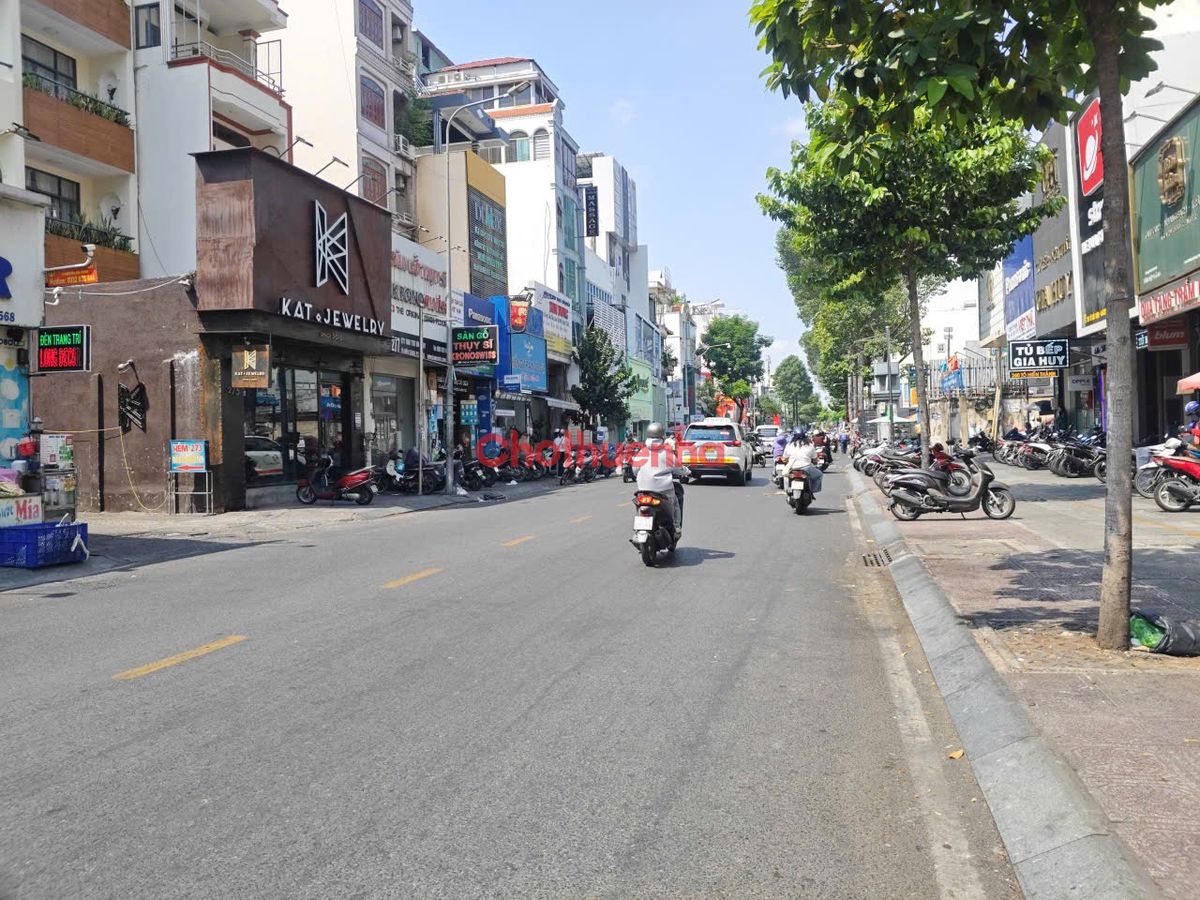 CHO THUÊ MẶT BẰNG MẶT TIỀN ĐƯỜNG TÔ HIẾN THÀNH, QUẬN 10