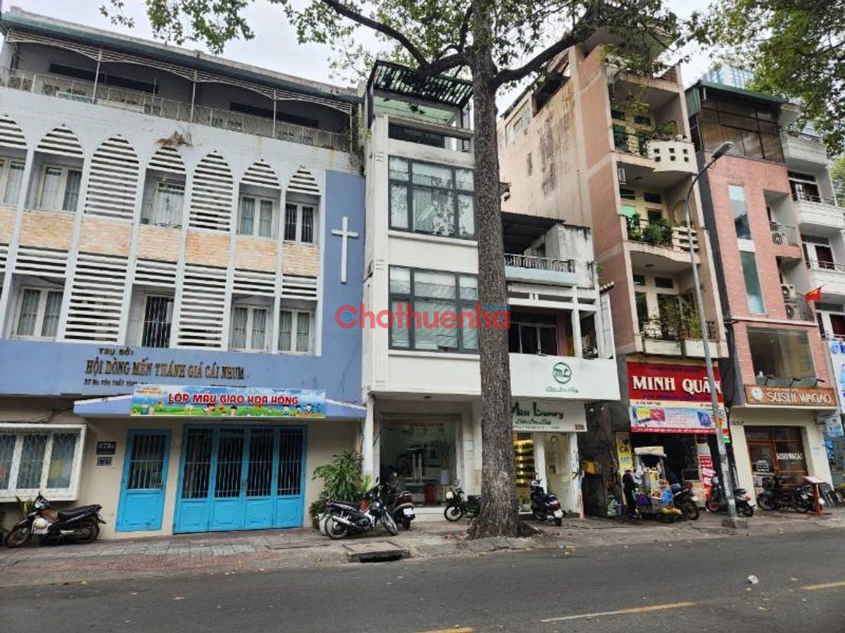 CHO THUÊ MẶT TIỀN ĐƯỜNG TÔN THẤT TÙNG BẾN THÀNH Q1 - NHÀ SÀN SUỐT - CẦU THANG CUỐI