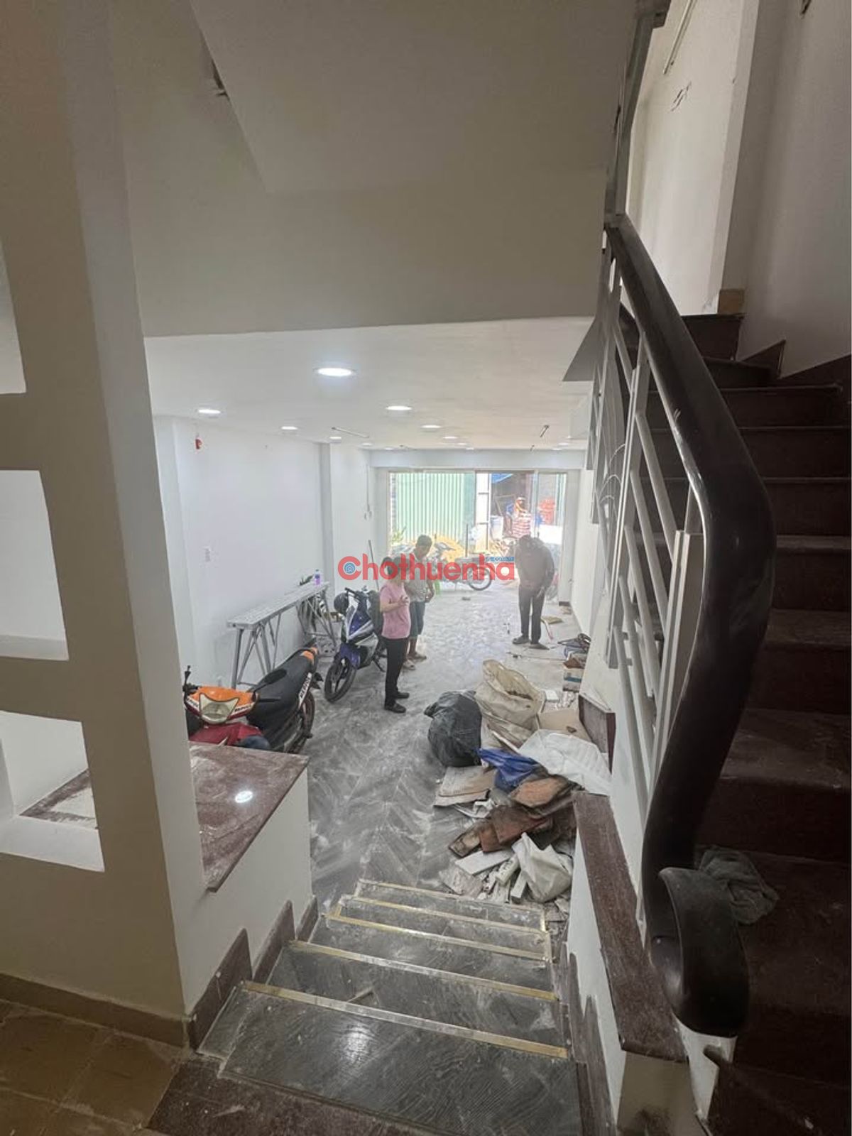 CHO THUÊ NHÀ ĐƯỜNG LÊ HỒNG PHONG, QUẬN 10 – VỊ TRÍ ĐẮC ĐỊA GẦN VÒNG XOAY LÝ THÁI TỔ