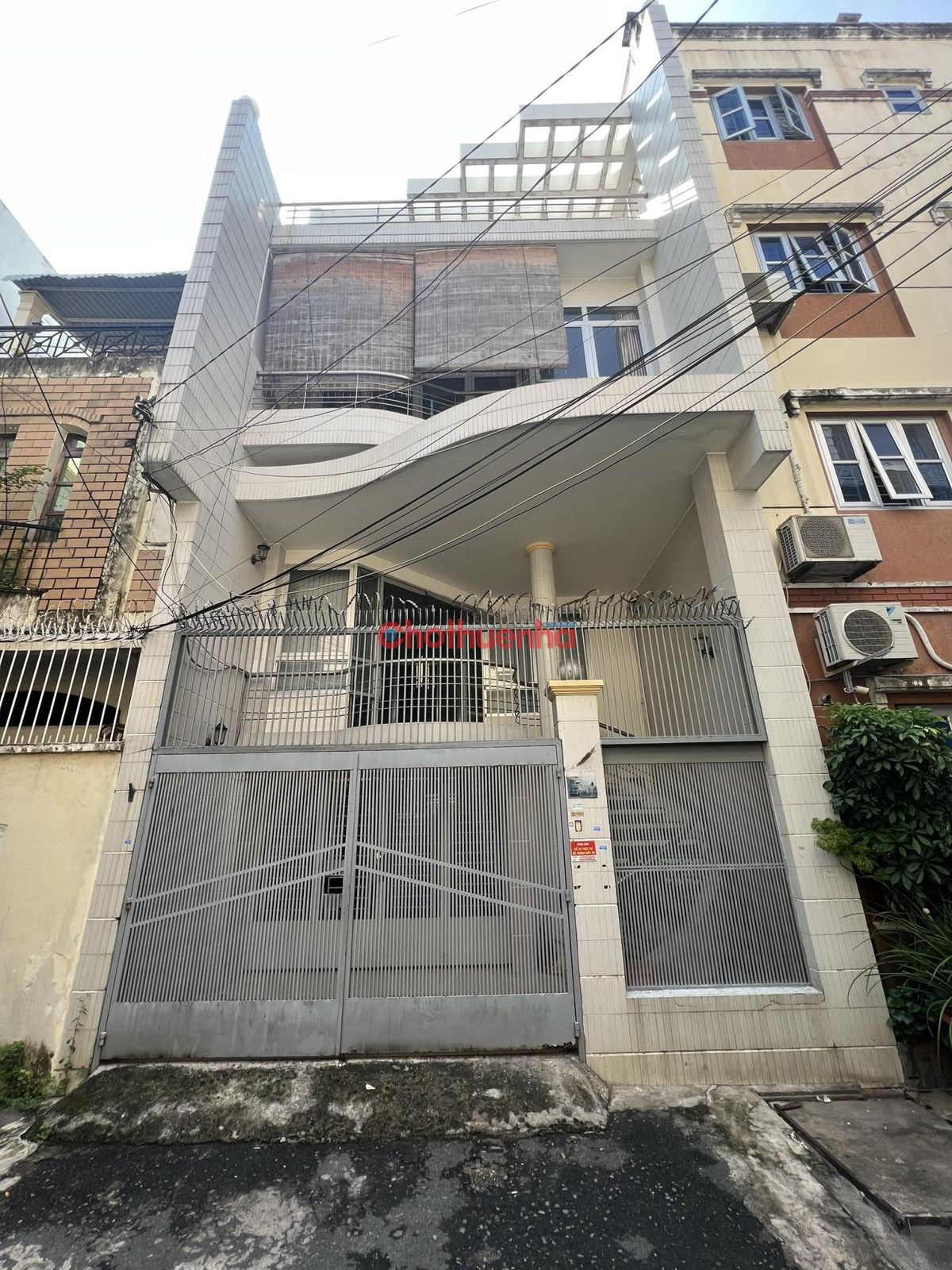 Cho Thuê Nhà 7PN ngang 6m – phù hợp CHDV, văn phòng