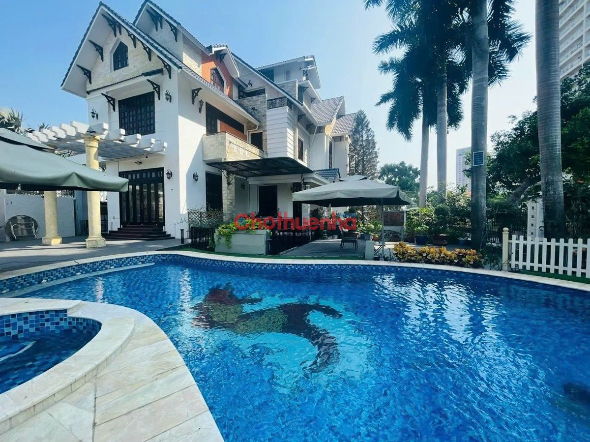 CHO THUÊ BIỆT SÂN VƯỜN 171 NGUYỄN VĂN HƯỞNG - PHÙ HỢP CHO KINH DOANH TẠI QUẬN 2