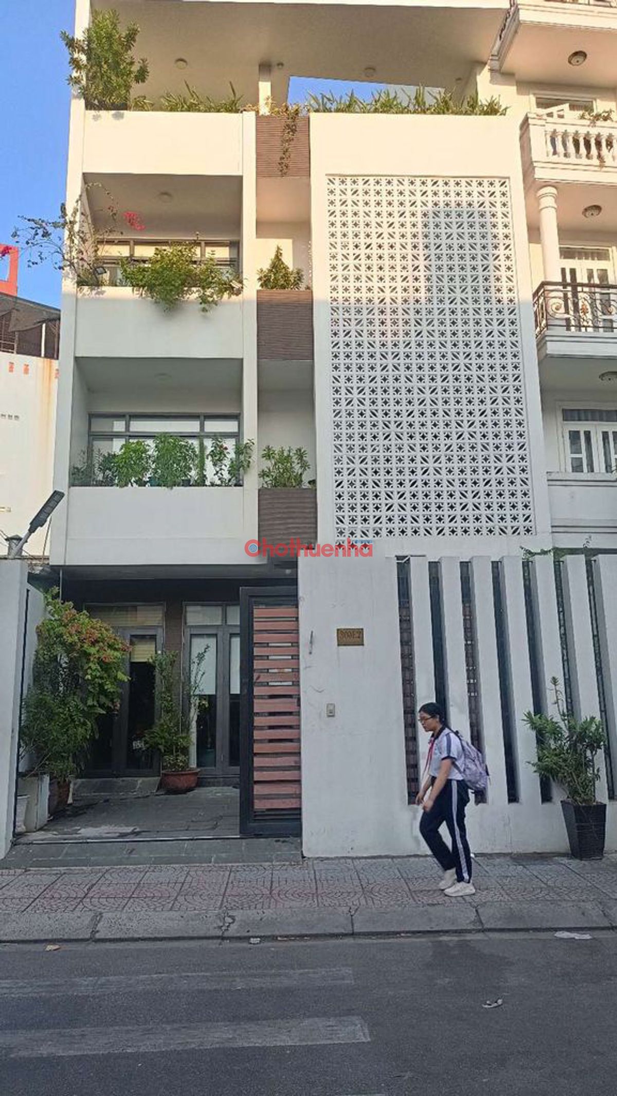 Cho thuê nhà mặt tiền Nguyễn Văn Đậu, Phường 11, Quận Bình Thạnh.