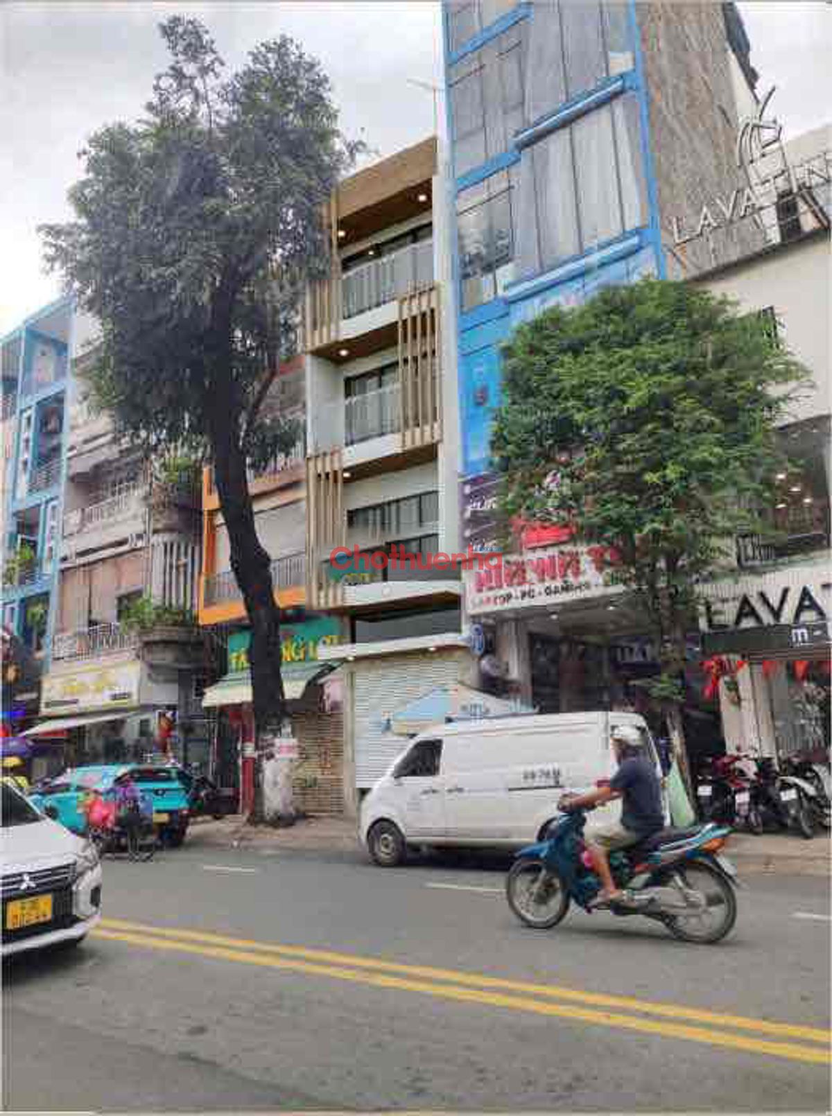 Cho thuê nhà góc hai mặt tiền  Võ Văn Tần, phường 5, Quận 3, 4x10m