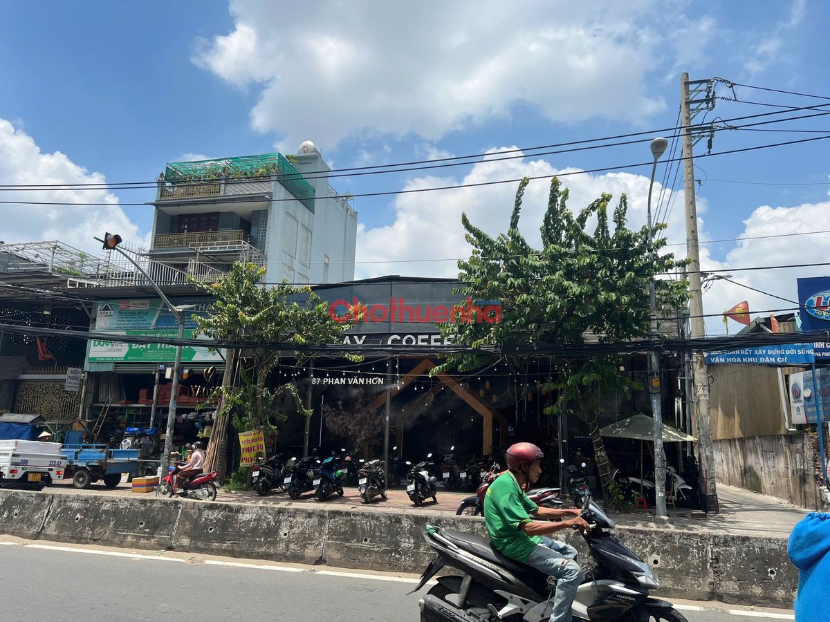 🌟 CHO THUÊ NHÀ GÓC 2 MẶT TIỀN ĐƯỜNG PHAN VĂN HỚN, QUẬN 12 🌟