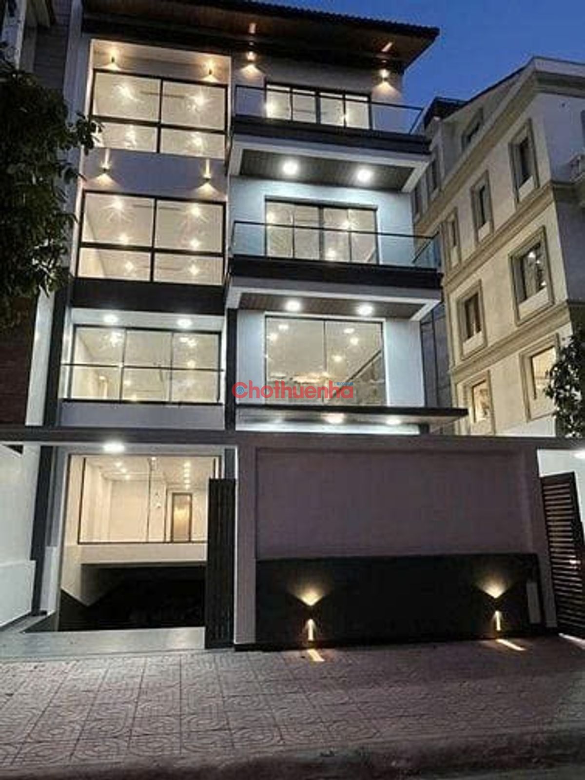 CHO THUÊ TÒA NHÀ TẠI THẠNH MỸ LỢI QUẬN 2 - DT 10 X 18M - THANG MÁY, PCCC ĐẦY ĐỦ