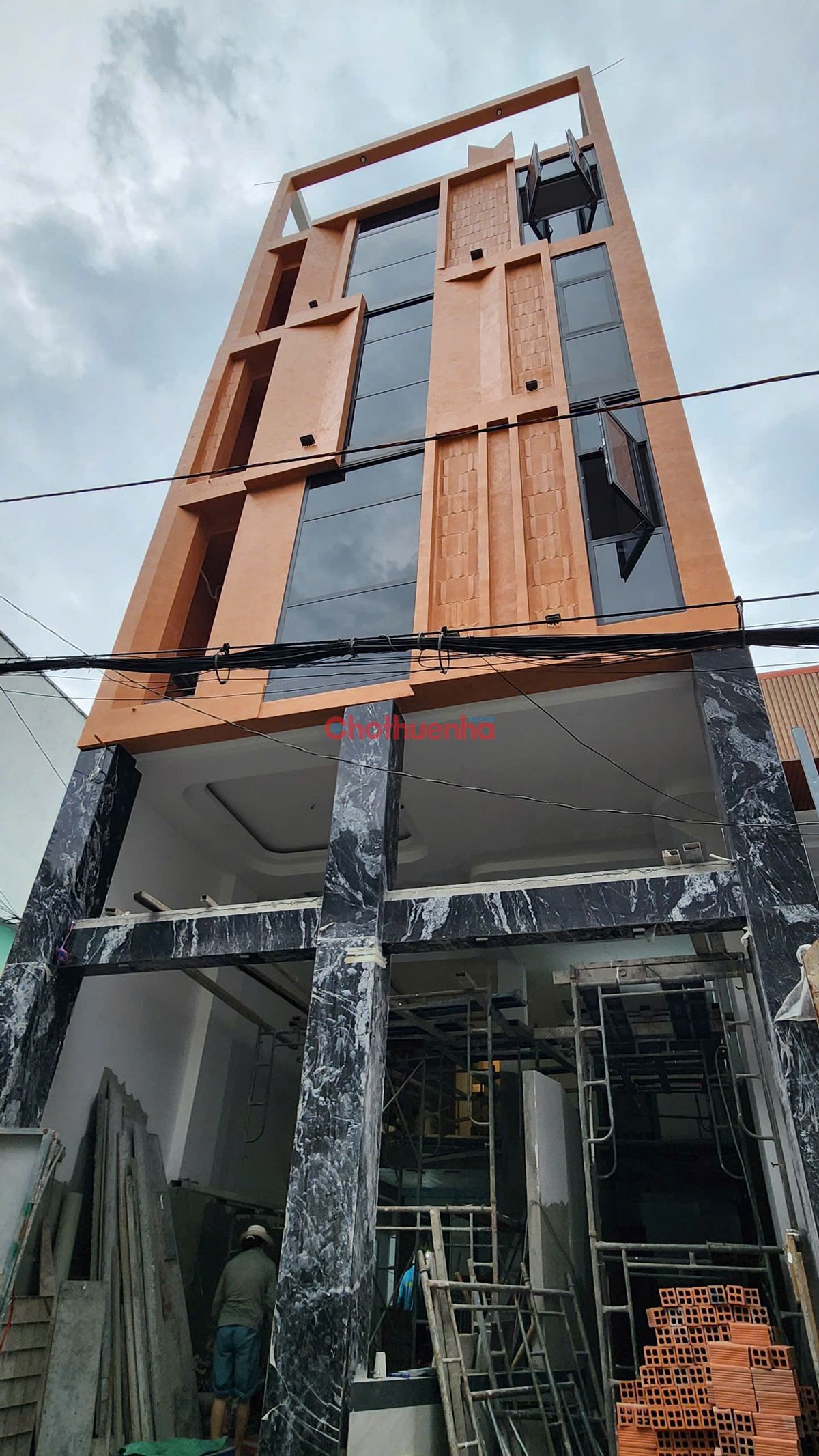 CHO THUÊ TÒA NHÀ MỚI XÂY TRUNG TÂM QUẬN GÒ VẤP