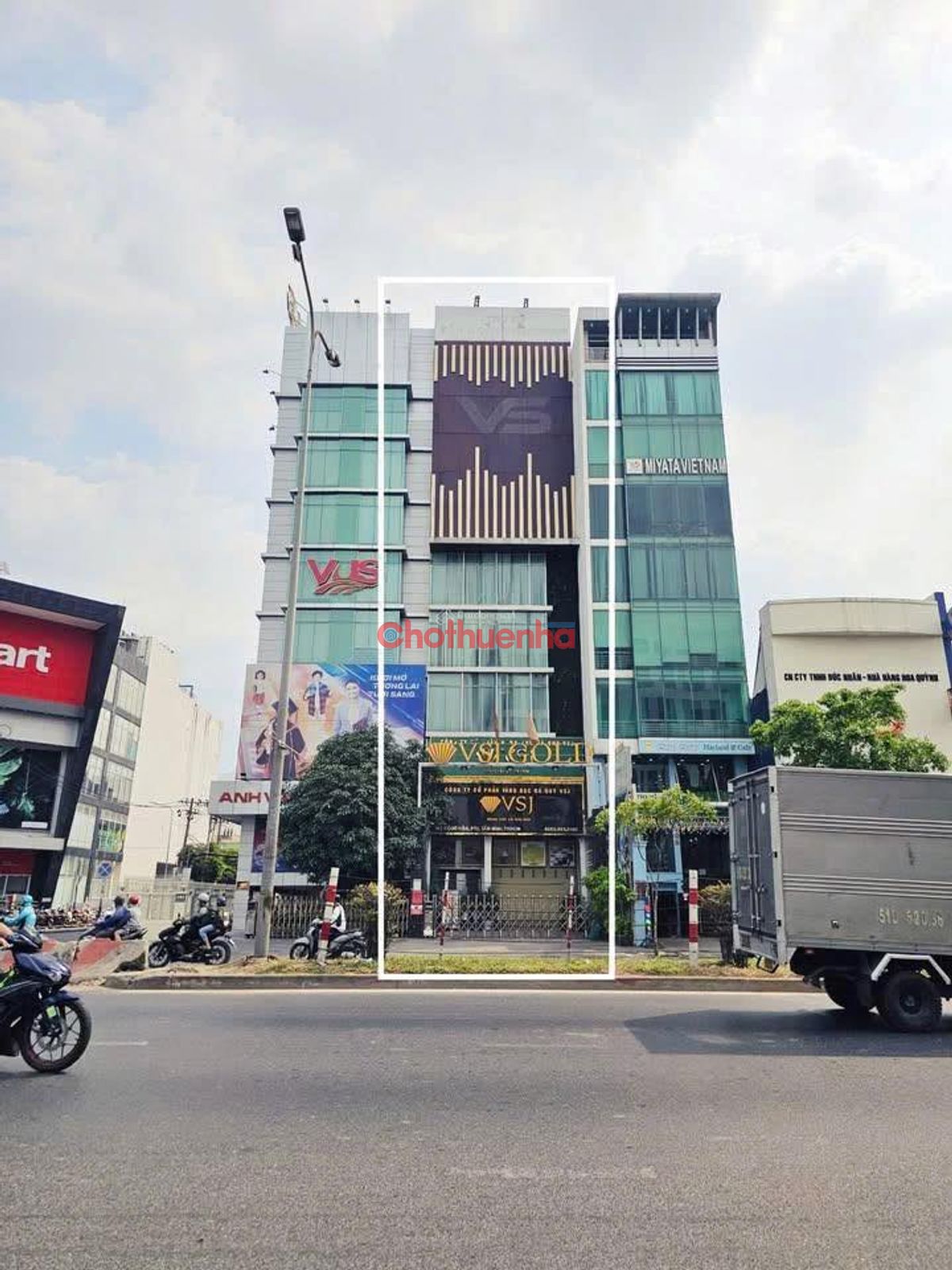 Cho thuê tòa nhà mặt tiền tại địa chỉ 107 Cộng Hoà, Phường 4, Quận Tân Bình , 8.1x29m