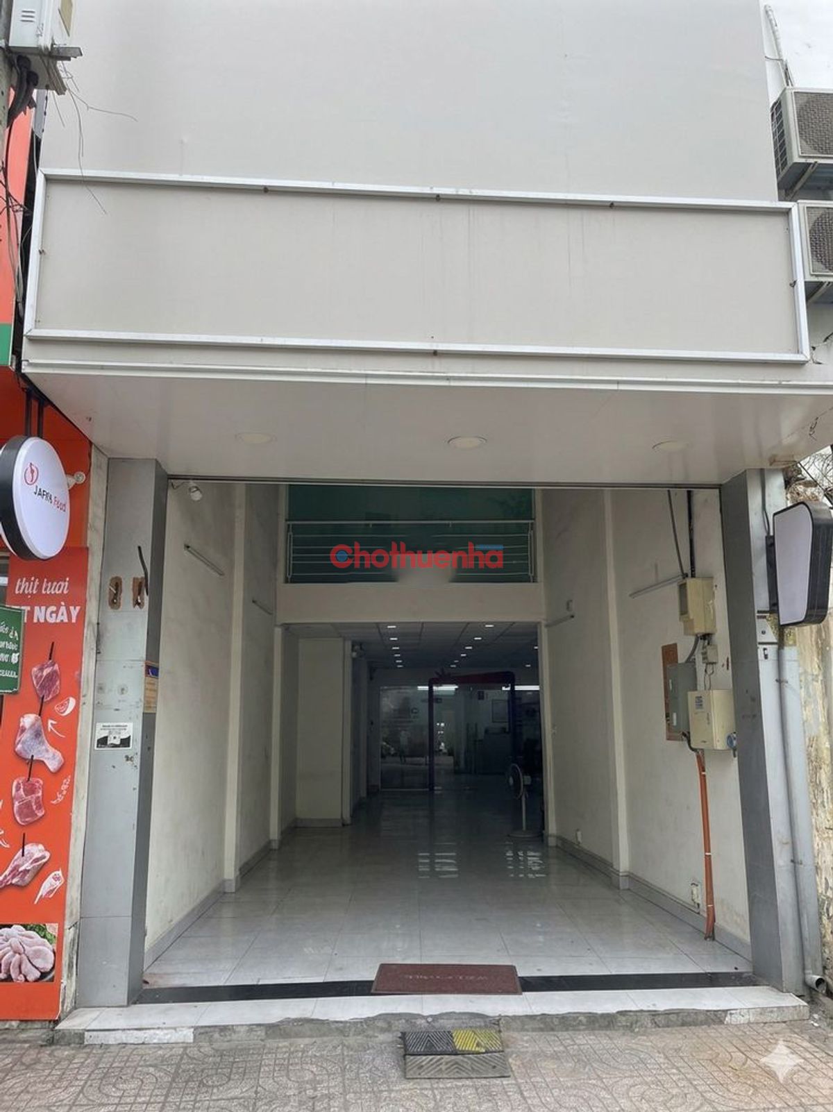 CHO THUÊ NHÀ MẶT TIỀN CÁCH MẠNG THÁNG 8.