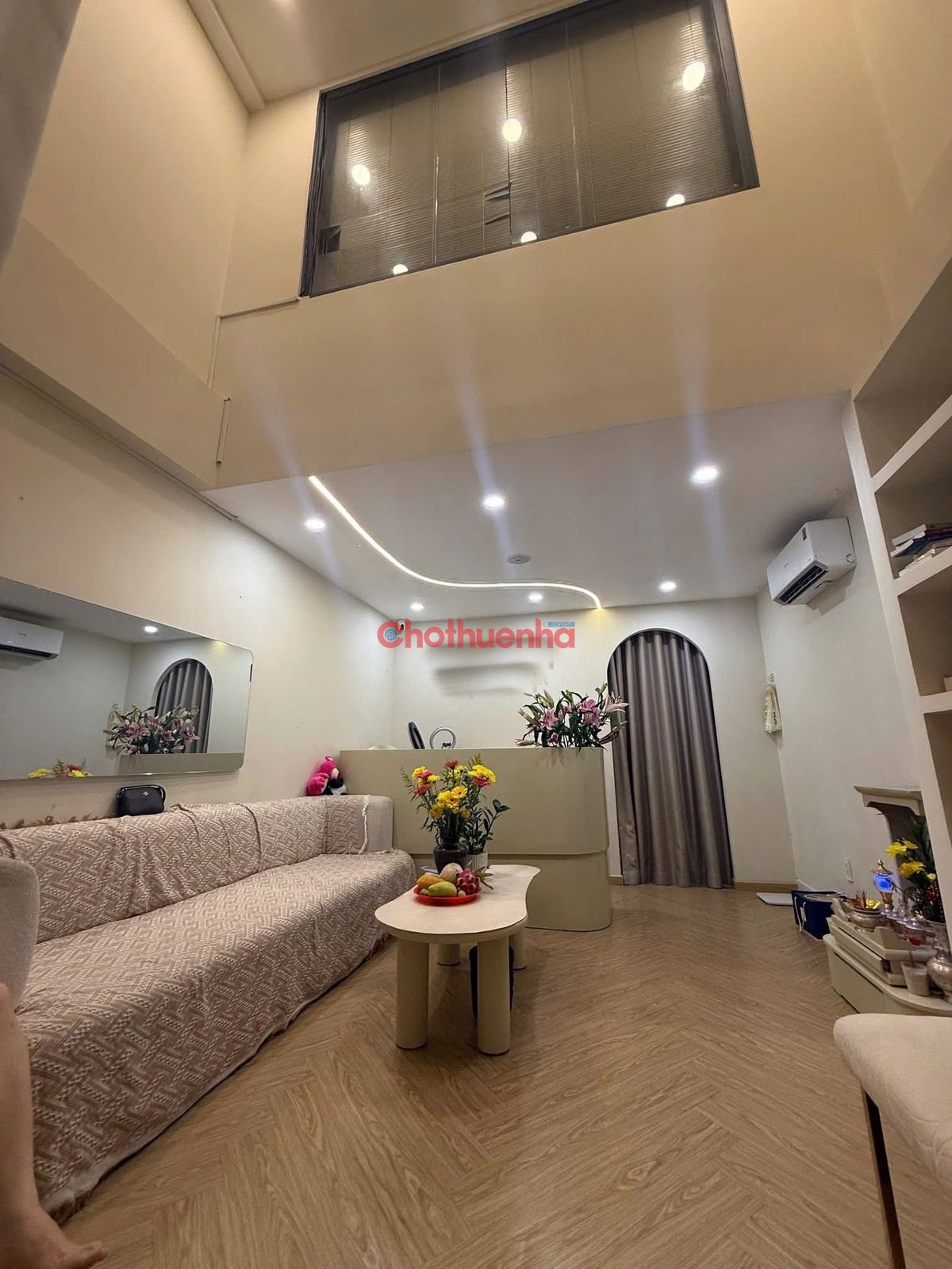 Sang nhượng spa đường 3/2, Quận 10. Vị trí thuận tiện, khu dân cư đông, khách ổn định.