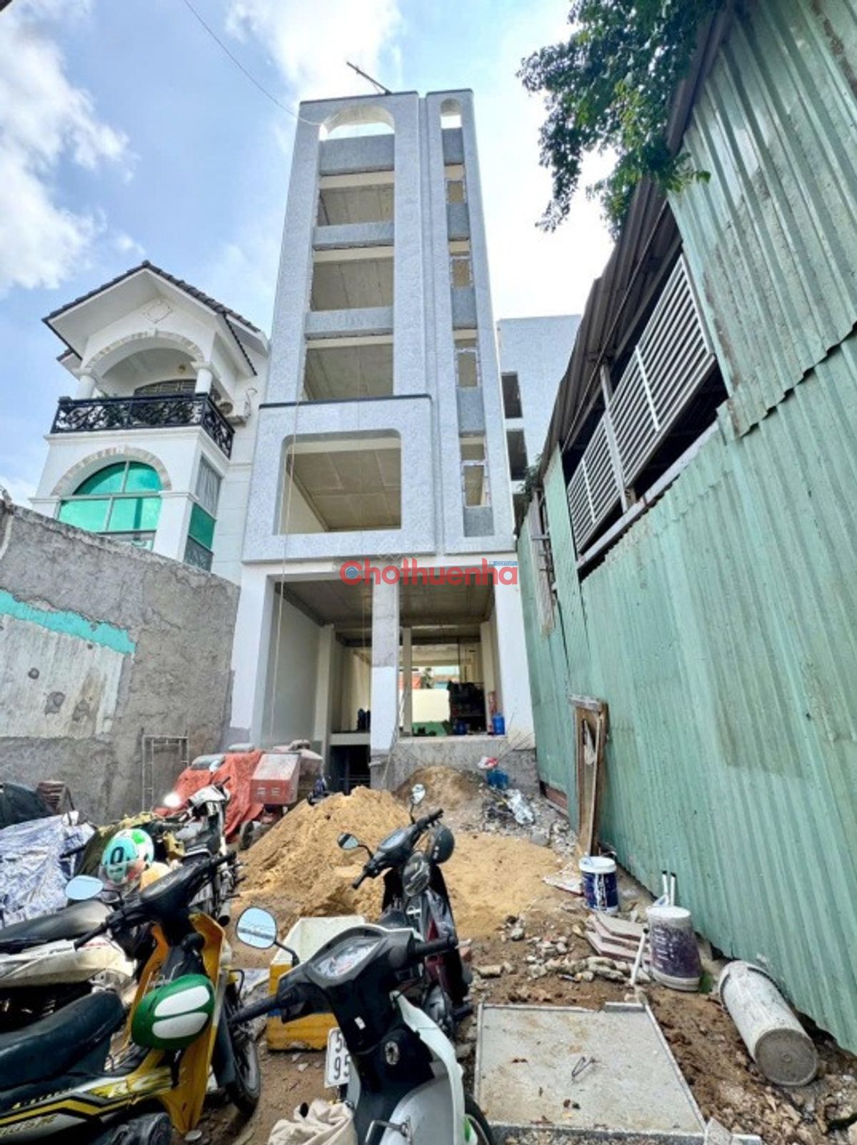 Cho thuê mặt bằng tại 125D Hoàng Diệu 2, Phường Linh Trung, Thành phố Thủ Đức, DTSD 1000m2