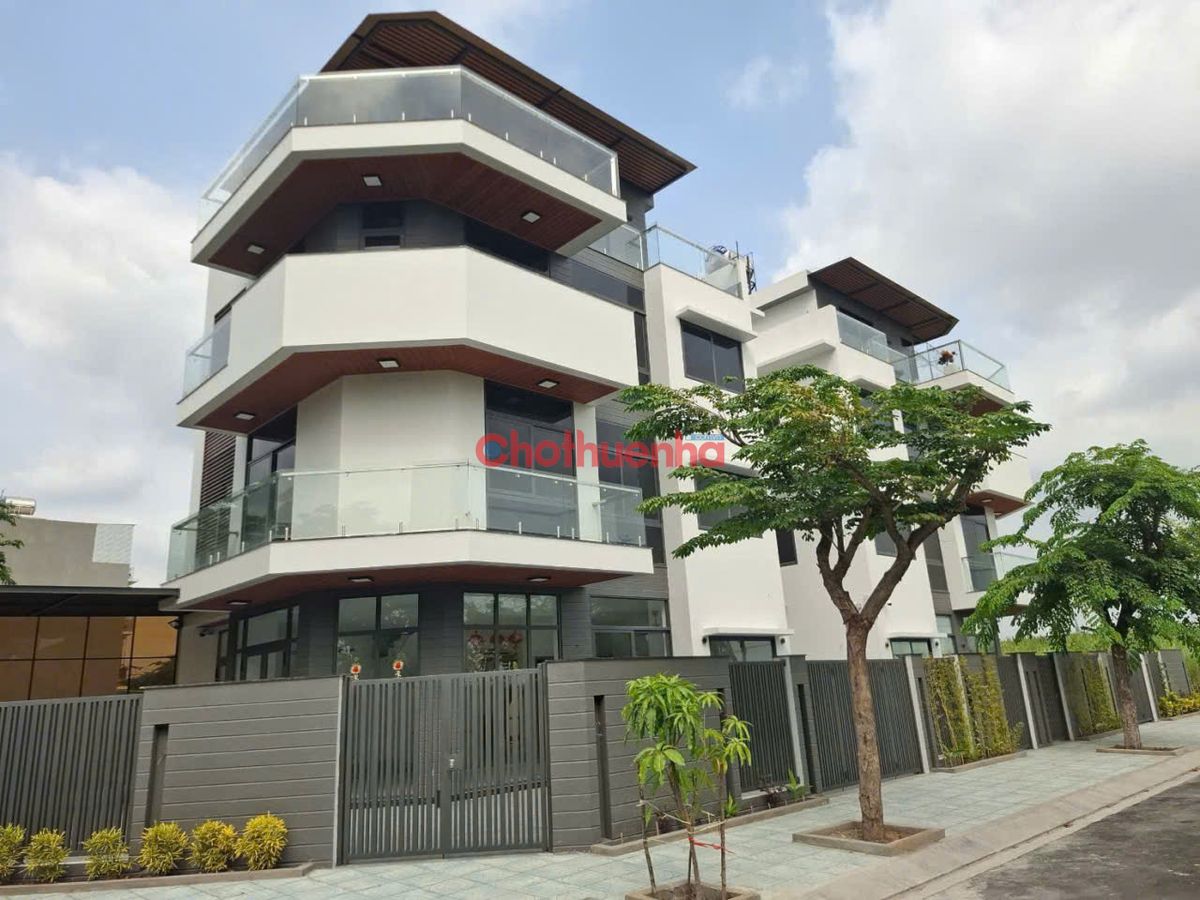 CHO THUÊ NHÀ NGUYÊN CĂN CÁT LÁI QUẬN 2 DIỆN TÍCH LỚN CÓ THANG MÁY SÂN ĐẬU 4 XE HƠI