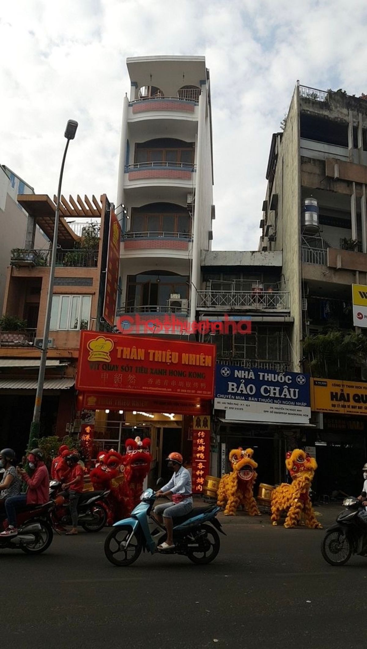 Cho thuê nhà nguyên căn tại mặt tiền Trần Phú, Phường 6, Quận 5, 4x20m