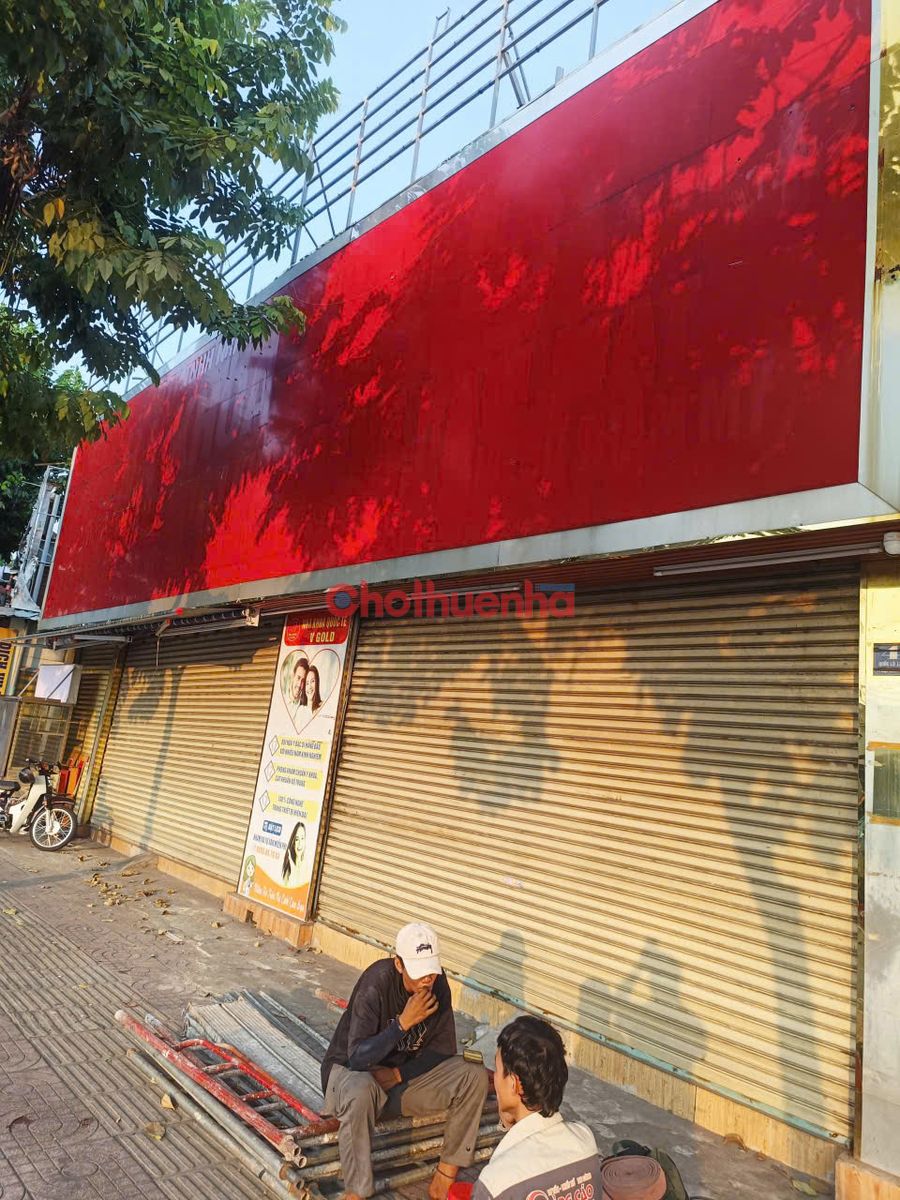 CHO THUÊ NHÀ MẶT TIỀN QUỐC LỘ 13 BÌNH THẠNH_VỊ TRÍ ĐẸP_DT:7*25m