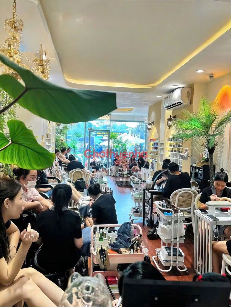 CHO THUÊ MẶT BẰNG CÁCH MẠNG THÁNG 8 QUẬN 3 ĐỐI DIỆN SÂN LAN ANH VỊ TRÍ NHẬN DIỆN TỐT