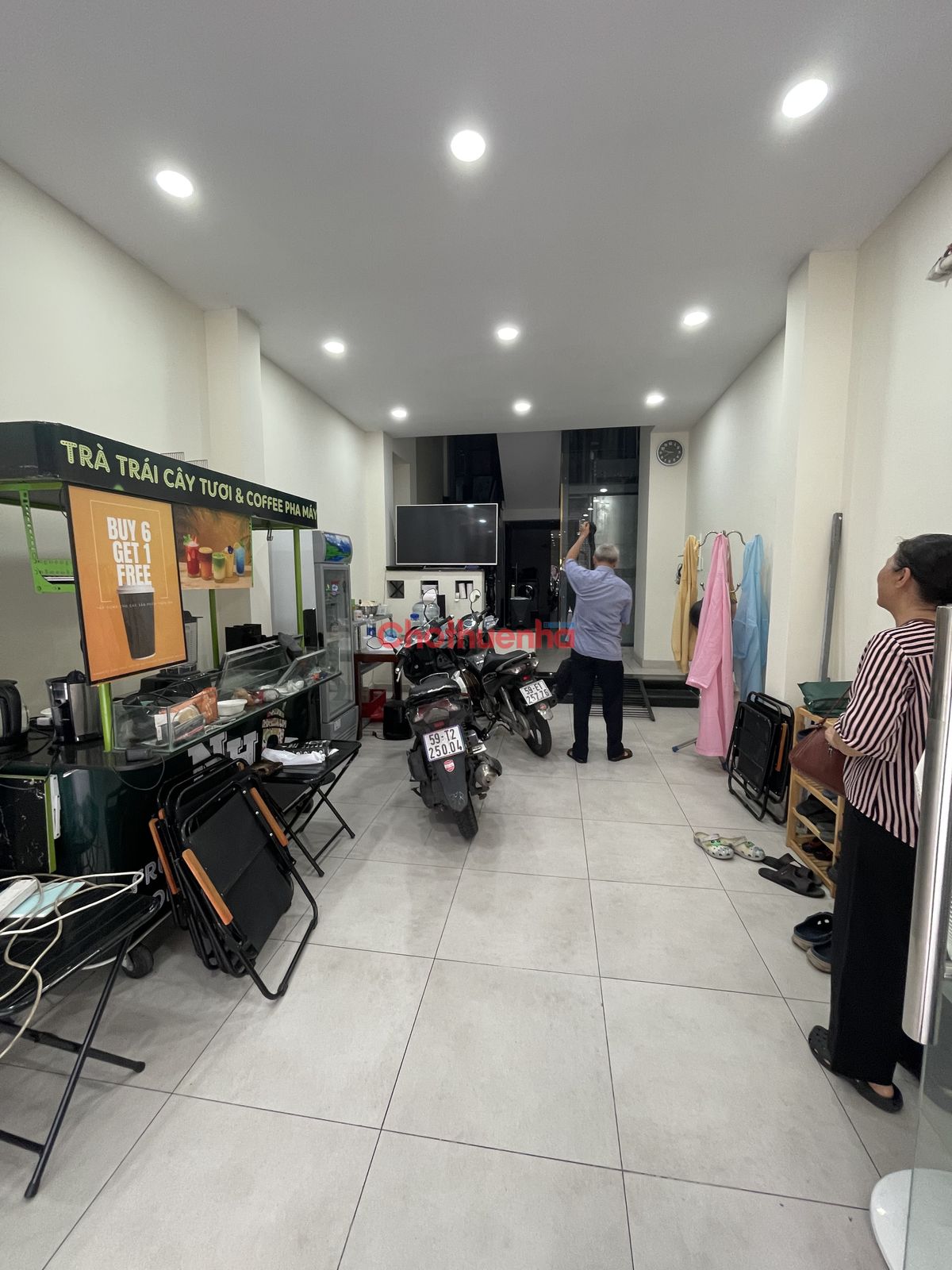 Cho thuê nhà mặt tiền ngay khu Phan Xích Long, Quận Phú Nhuận_9 Phòng, Có thang máy