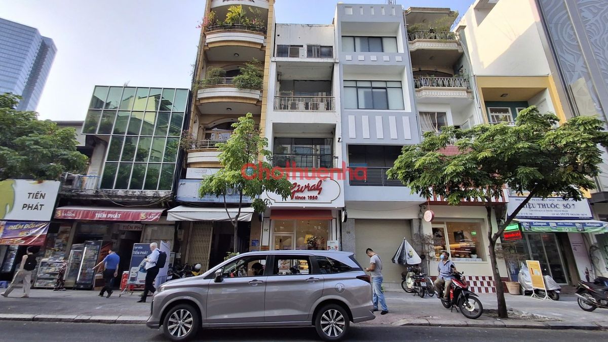 CHO THUÊ NHÀ MẶT TIỀN ĐƯỜNG HÀM NGHI (204M2), QUẬN 1 - SIÊU ĐẸP 