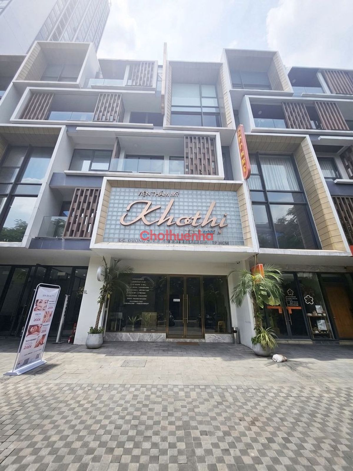 Cho Thuê Tòa Nhà Full Kính Thảo Điền 525m², Hồ Bơi Vô Cực, Sát Metro An Phú