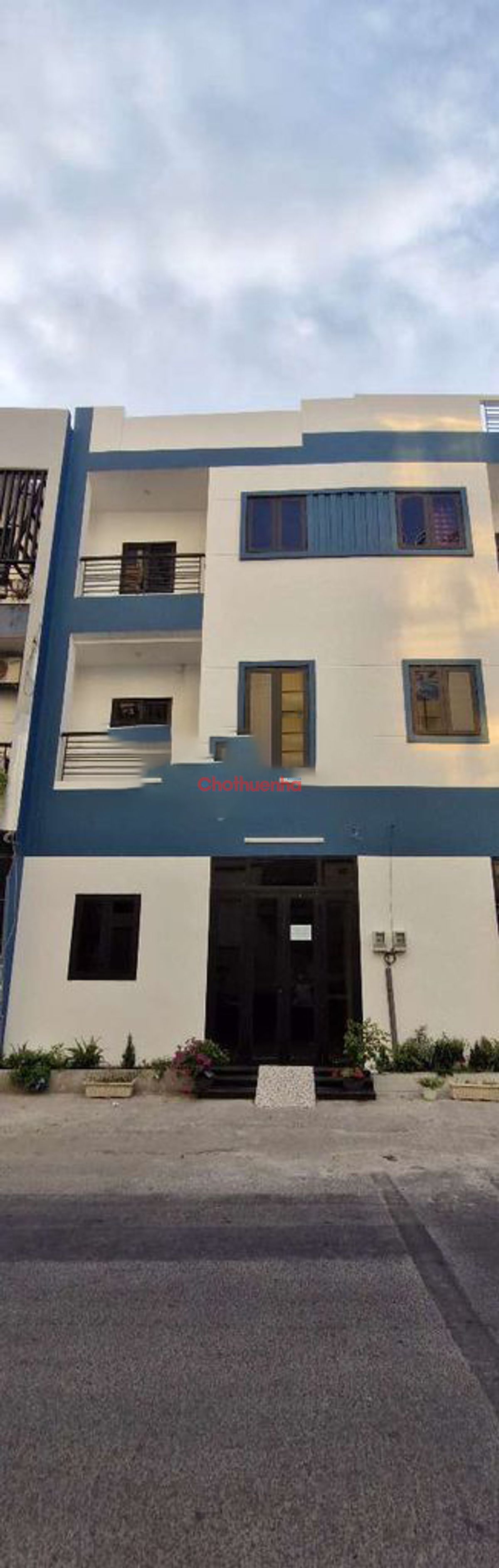 CHO THUÊ NHÀ MỚI ĐẸP HẺM XE HƠI ĐIỆN BIÊN PHỦ BÌNH THẠNH GẦN KDL VĂN THÁNH
