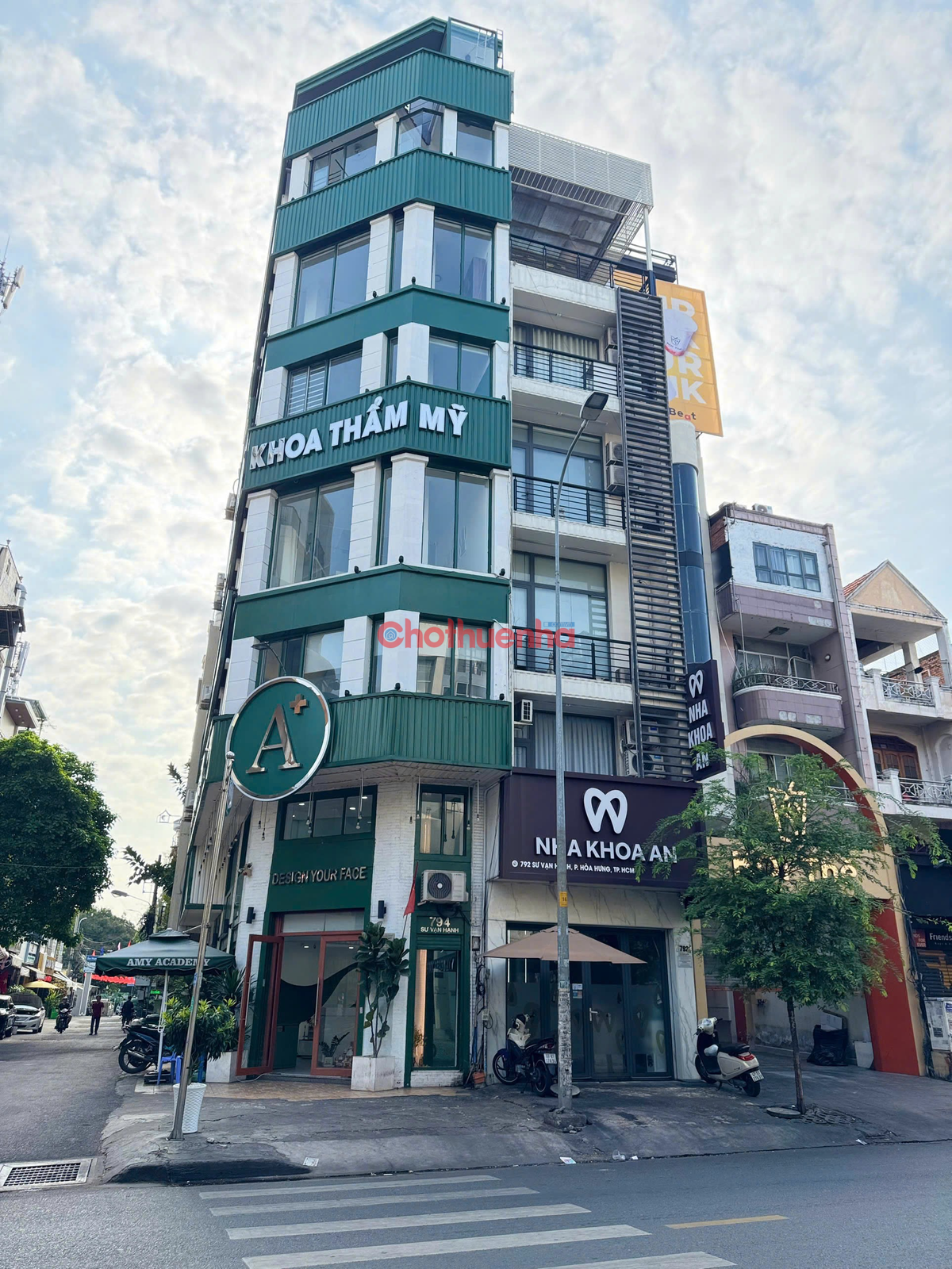 CHO THUÊ TÒA NHÀ MẶT TIỀN SƯ VẠN HẠNH QUẬN 10 GẦN VẠN HẠNH MALL CÓ THANG MÁY