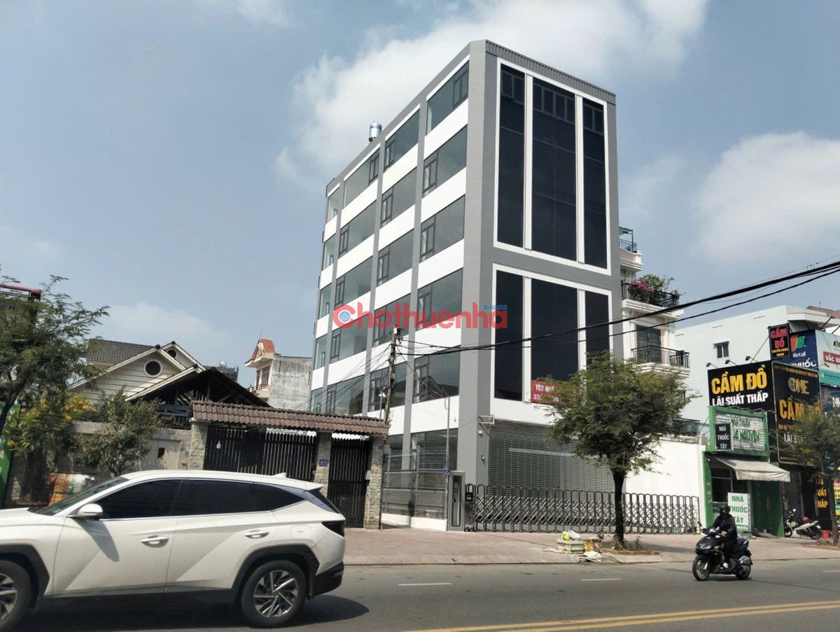 Cho thuê tòa nhà mặt tiền 252 Man Thiện, Phường Tăng Nhơn Phú, Quận 9.